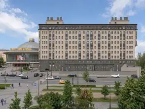 Диплом №2110 "Жилой дом с общежитием для артистов цирка с подземной автостоянкой в г. Москве"